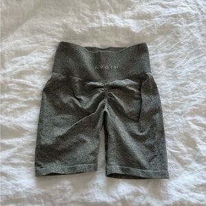 Nvgtn scrunch shorts